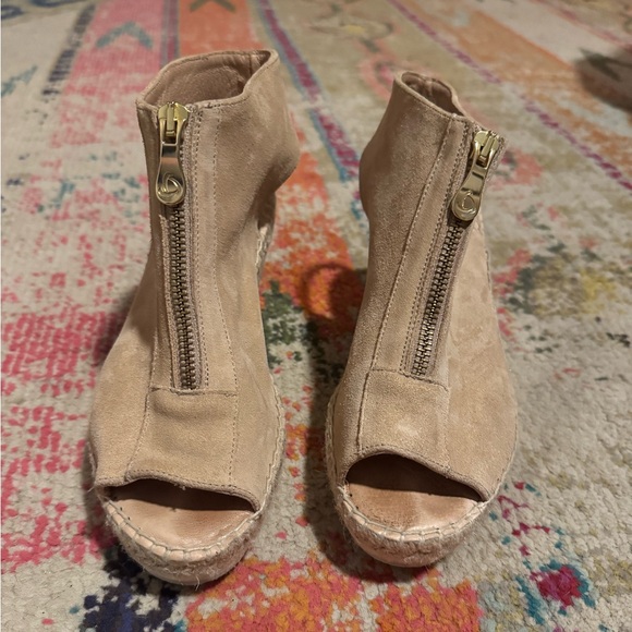 kanna Shoes - Kanna Emily Wedge Sandal in Tan Size 37